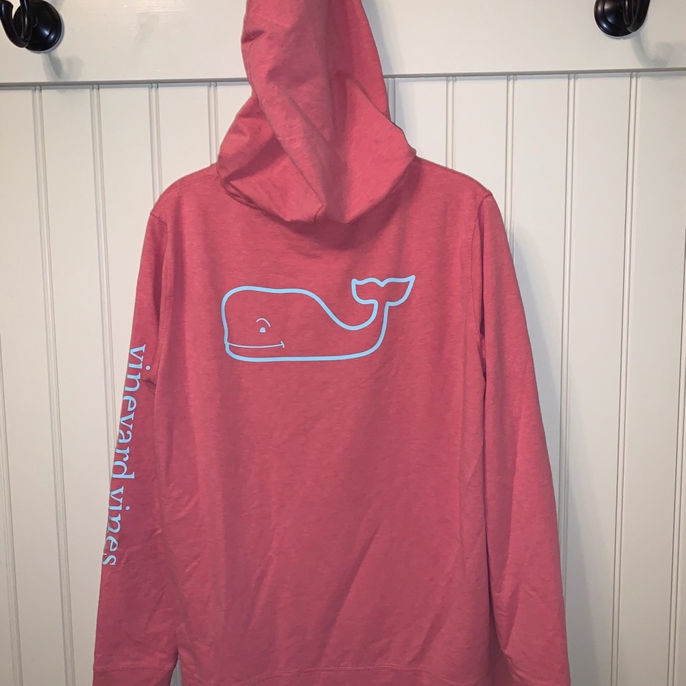 Vineyard Vines sweatshirt